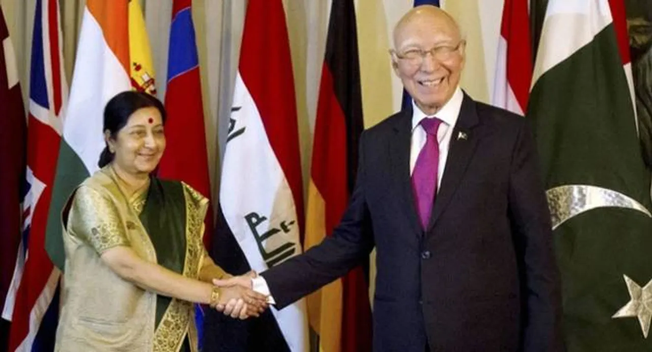 Swaraj-Aziz to meet in Nepal; Pakistan to extend SAARC invite to PM
