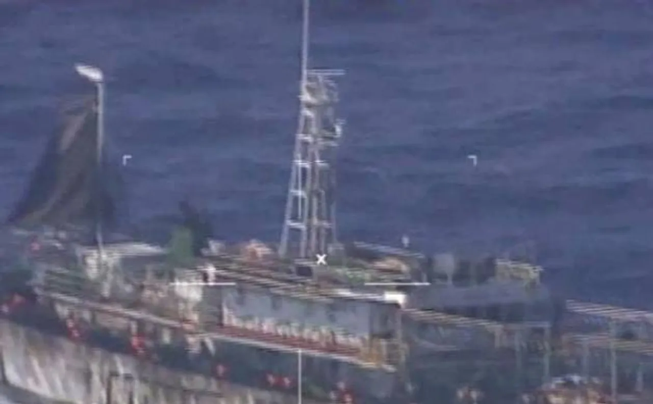 Argentina: Navy sinks Chinese boat fishing illegally