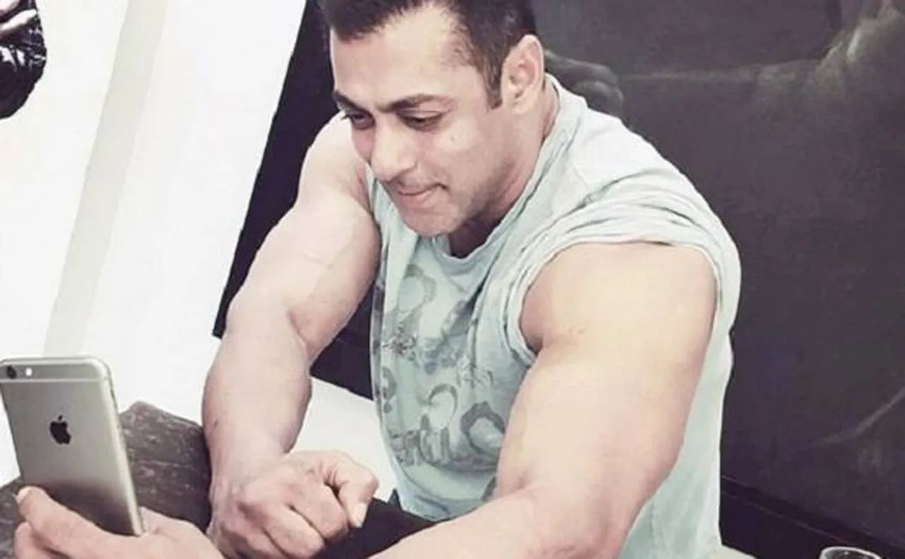 Salman Khanâ€™s biceps selfie proves he is Hottie at 50