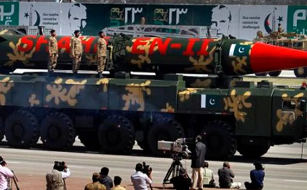  High risk of theft of Pak nuclear weapons: US report