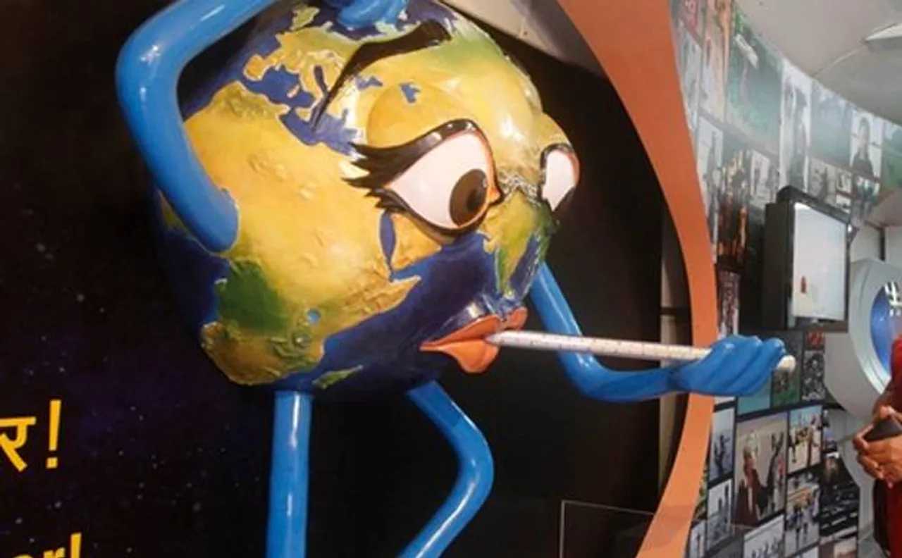 Science Express train in Bengaluru creates awareness on climate change