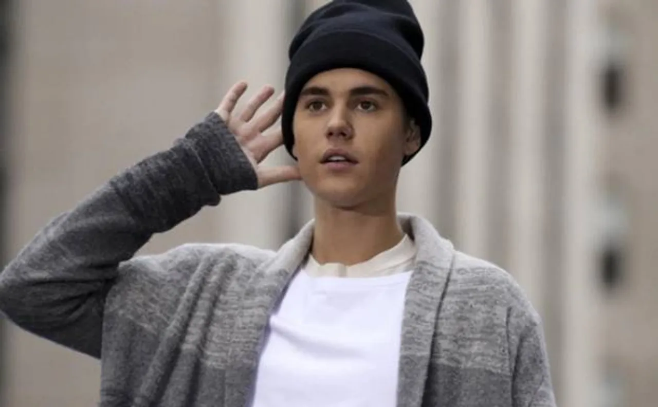 Justin Bieber fans slam him online 