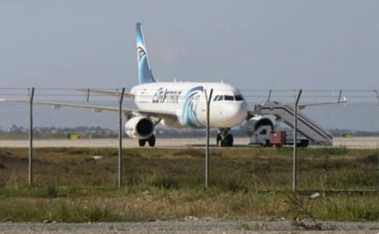 Egypt plane hijacked to Cyprus, 'no link to terrorism'