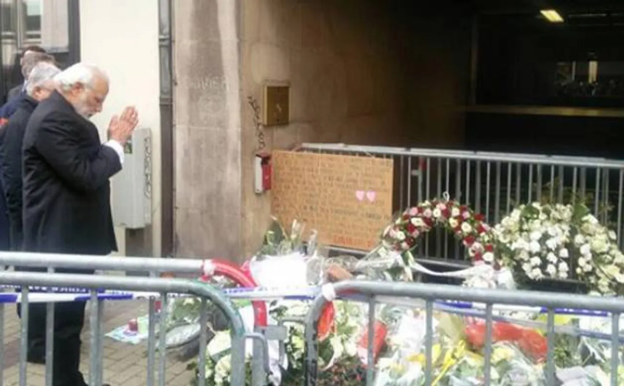 PM Narendra Modi arrives in Brussels, pays tribute to terror attack victims