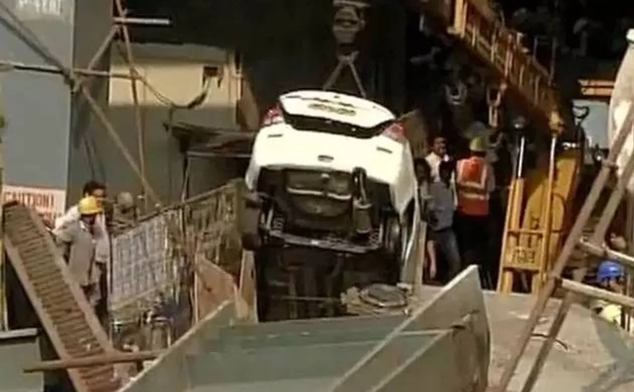 Kolkata flyover collapse: Builder calls it an 'act of God', draws flak