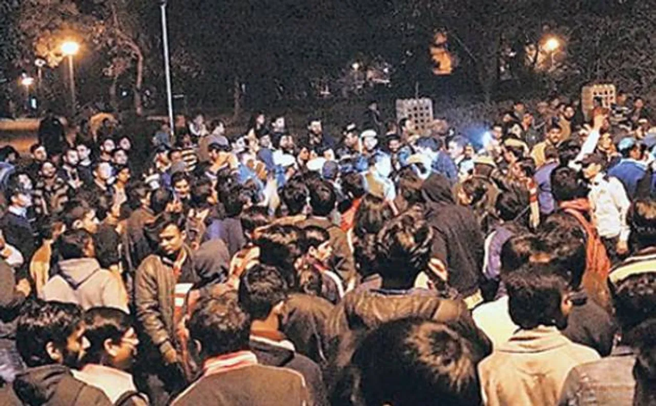 Afzal guru row: JNU seeking legal opinion over punishment to students?