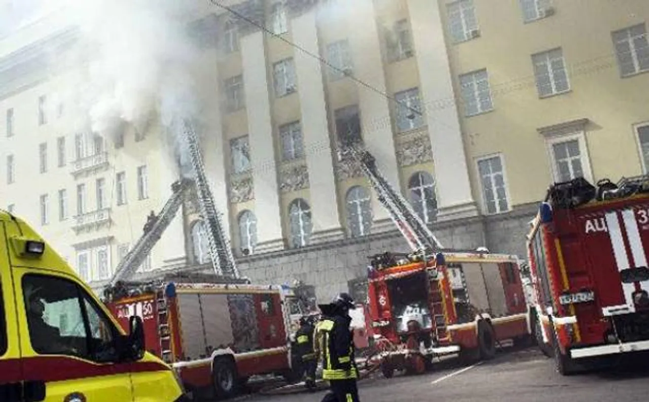 Fire engulfs Russian defence ministry's building in Moscow