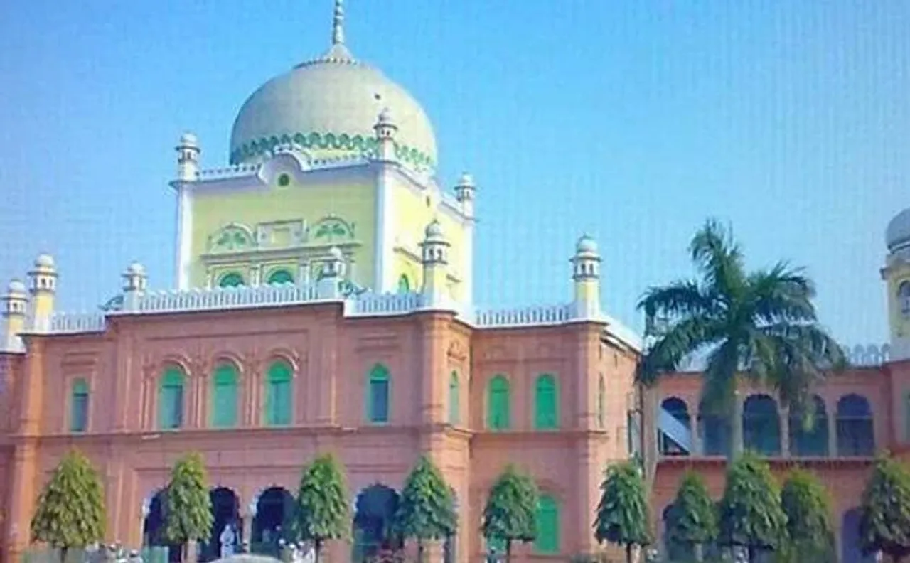Darul Uloom must not issue fatwa on sensitive issues:Islamic scholar