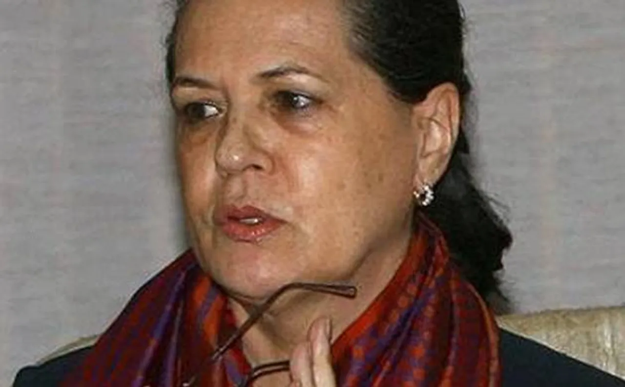 Sonia Gandhi expresses grief over temple fire tragedy