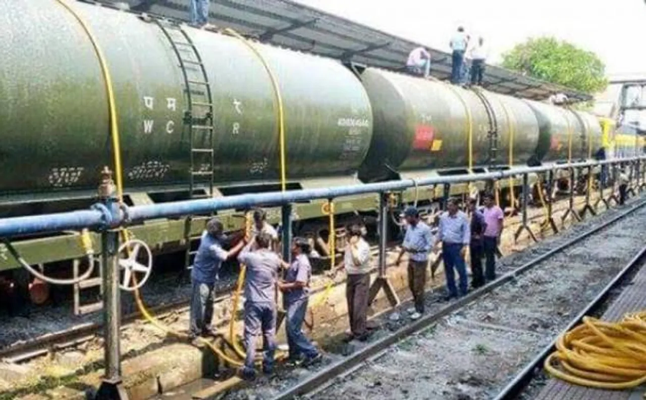 Drought remedy: One out of two water loaded train to reach Latur today