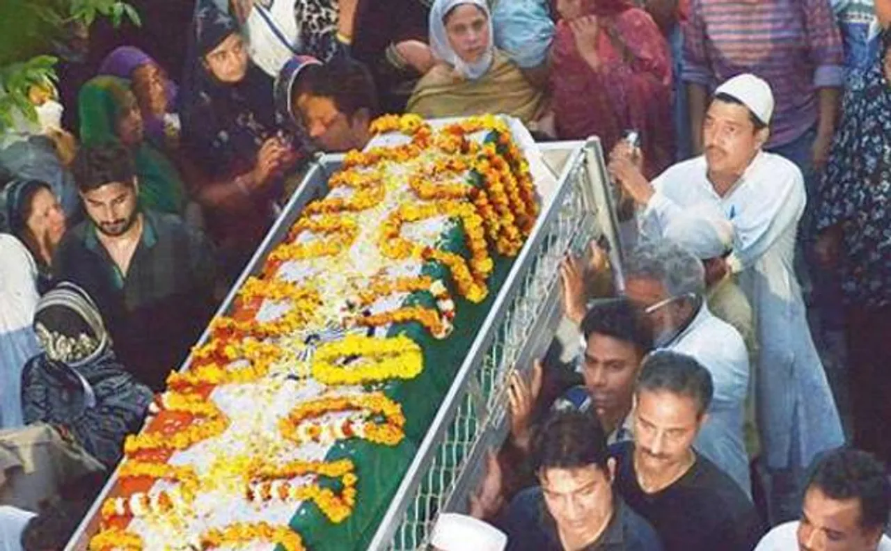 Murder case of NIA officer solved, two held: UP Police