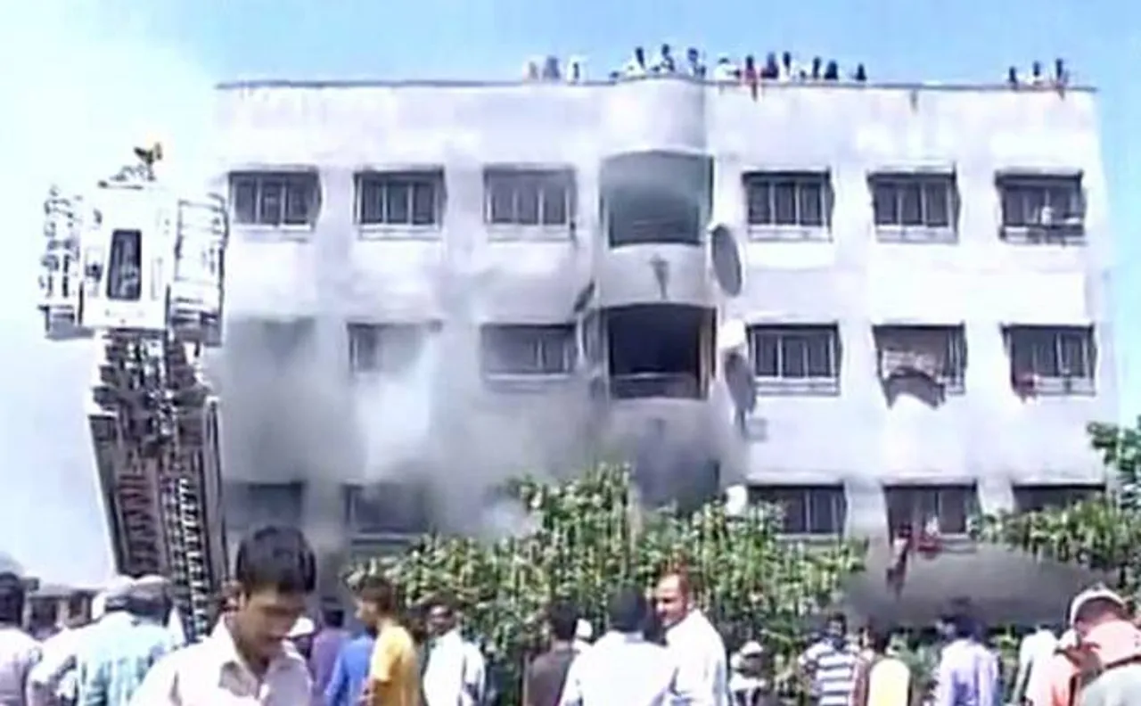 Fire at garment factory in Bhiwandi: Many rescued, flames doused