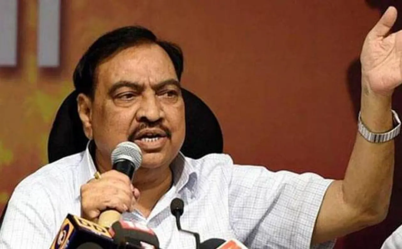 In parched Latur, 10000 litre water for BJP minister's helipad