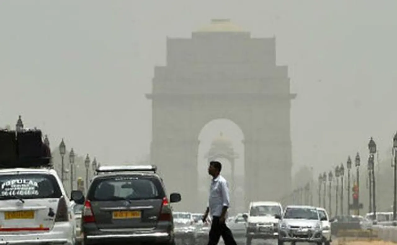Mercury soars in Delhi