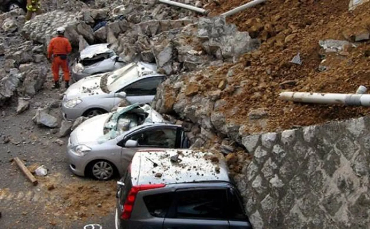 Social networks offer comfort, confusion in Japan earthquake