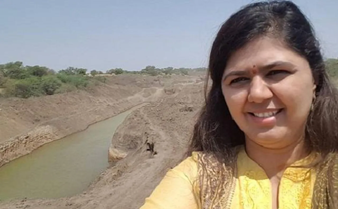 Watch: Pankaja Munde clicks 'drought selfies'; pics go viral, minister draws flak