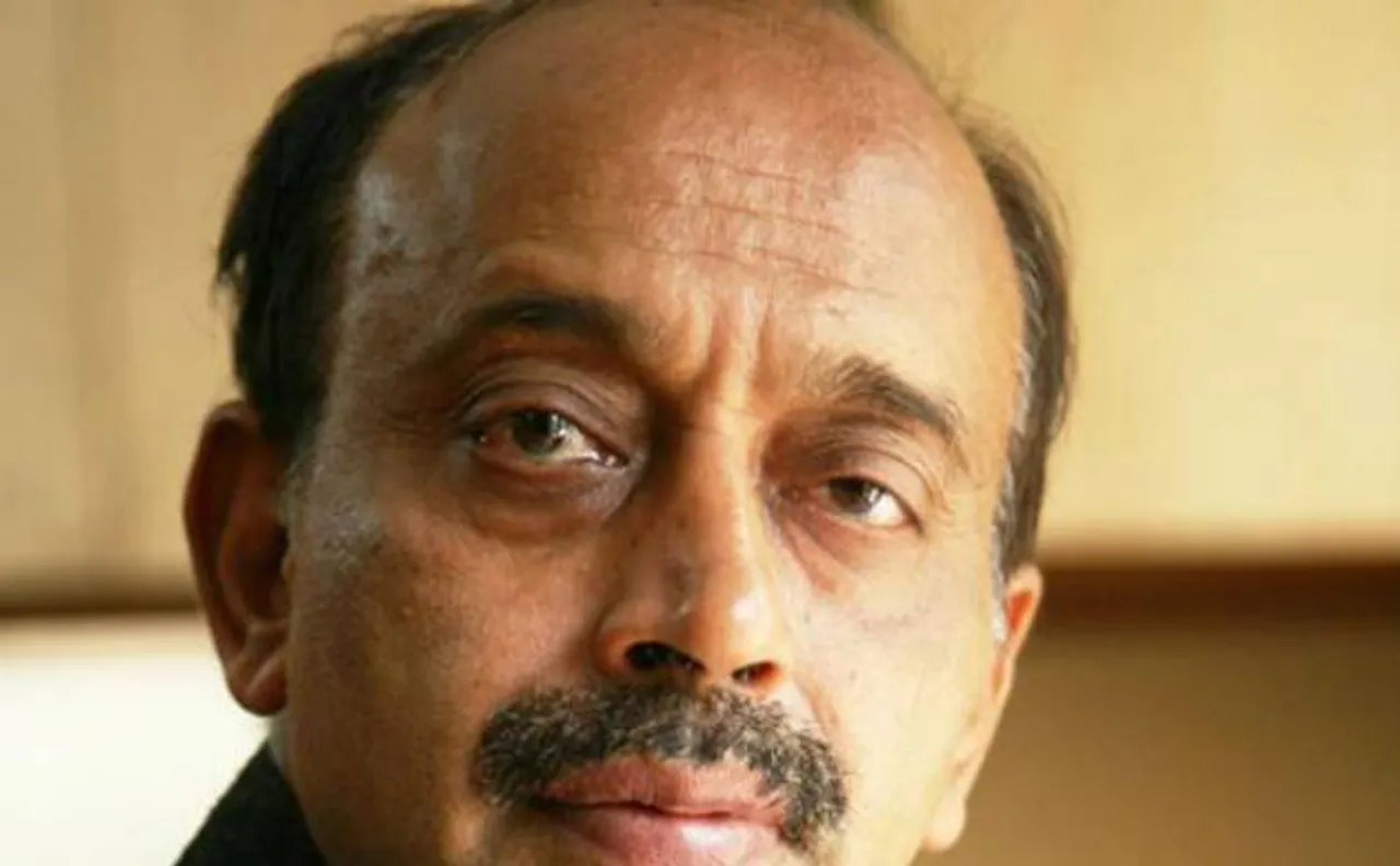 BJP MP Vijay Goel challaned Rs. 2000 for violating odd-even rule
