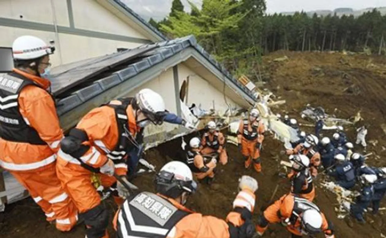 Searchers find body in twin Japan earthquakes, raising toll to 45