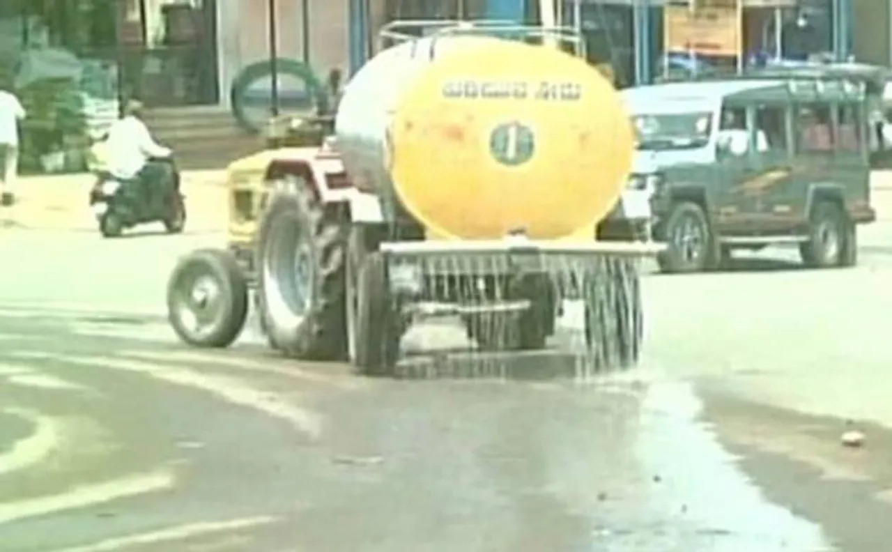 5000 litres used to water roads ahead of Karnataka CM drought tour