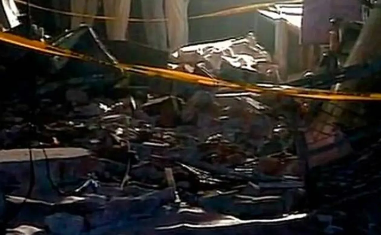 Six killed, 34 injured in fire after gas cylinder explosions