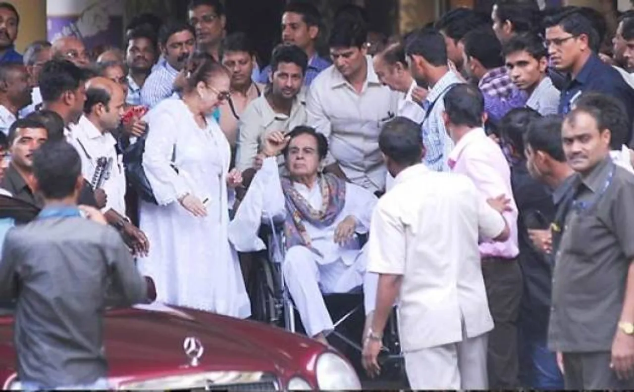 Veteran actor Dilip Kumar discharged from Lilavati hospital in Mumbai