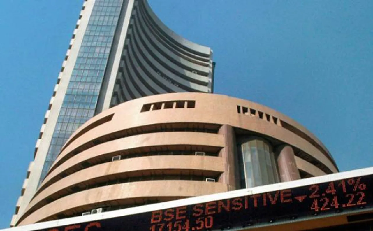 Sensex inches higher for sixth day, fails to hold onto 26k