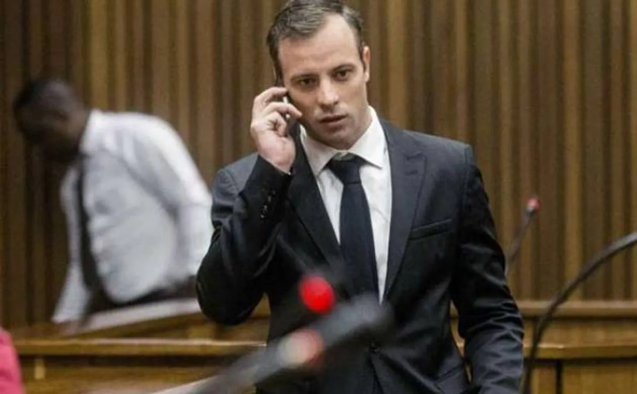 Oscar Pistorius family condemns claims he beat girlfriend with bat