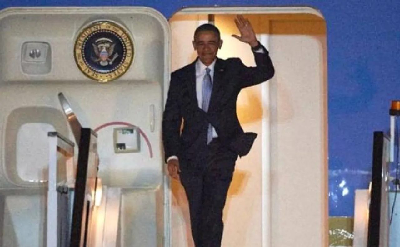 Barack Obama arrives in UK with royal lunch, Brexit on the menu
