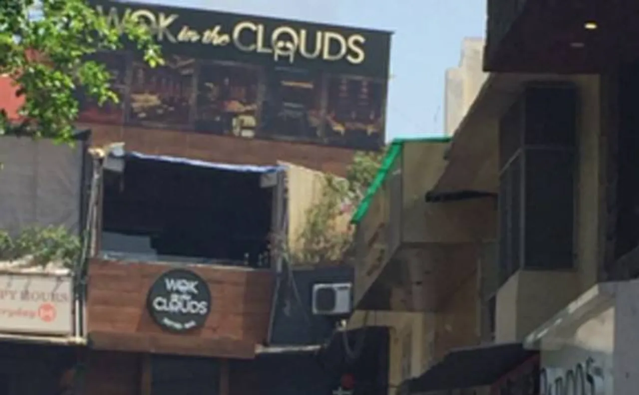 Fire breaks out in building in Khan Market