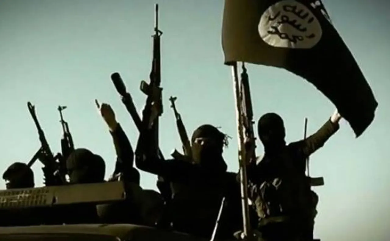 IS claims capture of Syrian pilot after shooting down plane