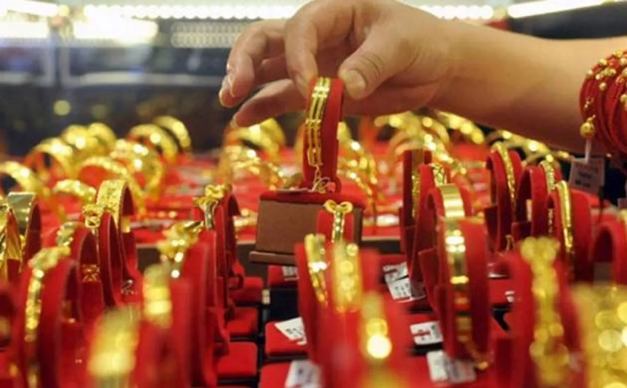 Bullion market shut for 2nd day as jewellers dig in heels