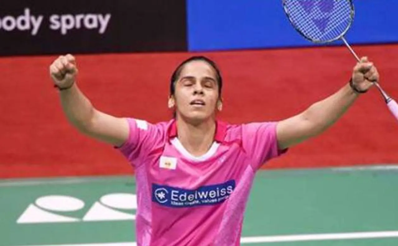 Asia Badminton Championship: Saina Nehwal sails to quarters, Sindhu sinks 
