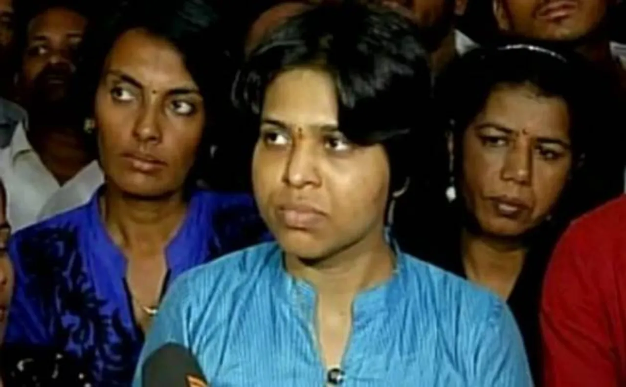 Amid protests, Trupti Desai takes her campaign to Haji Ali dargah