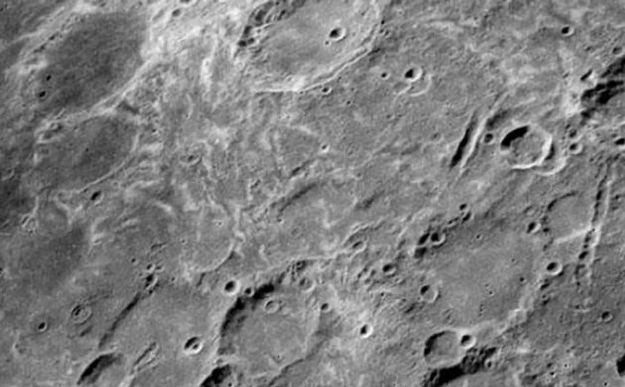 NASA finds how moon got mysterious tattoos?