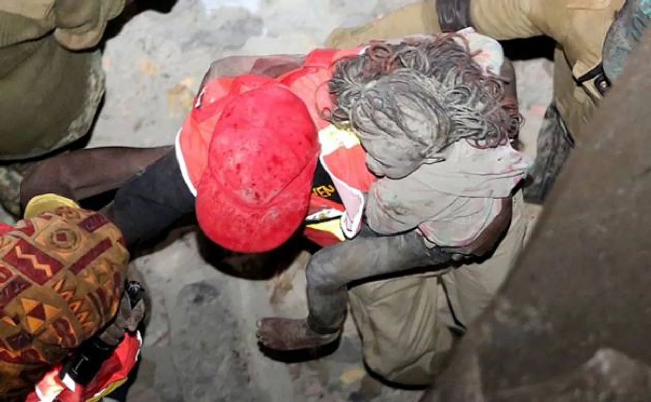 17 killed in Nairobi floods and building collapse