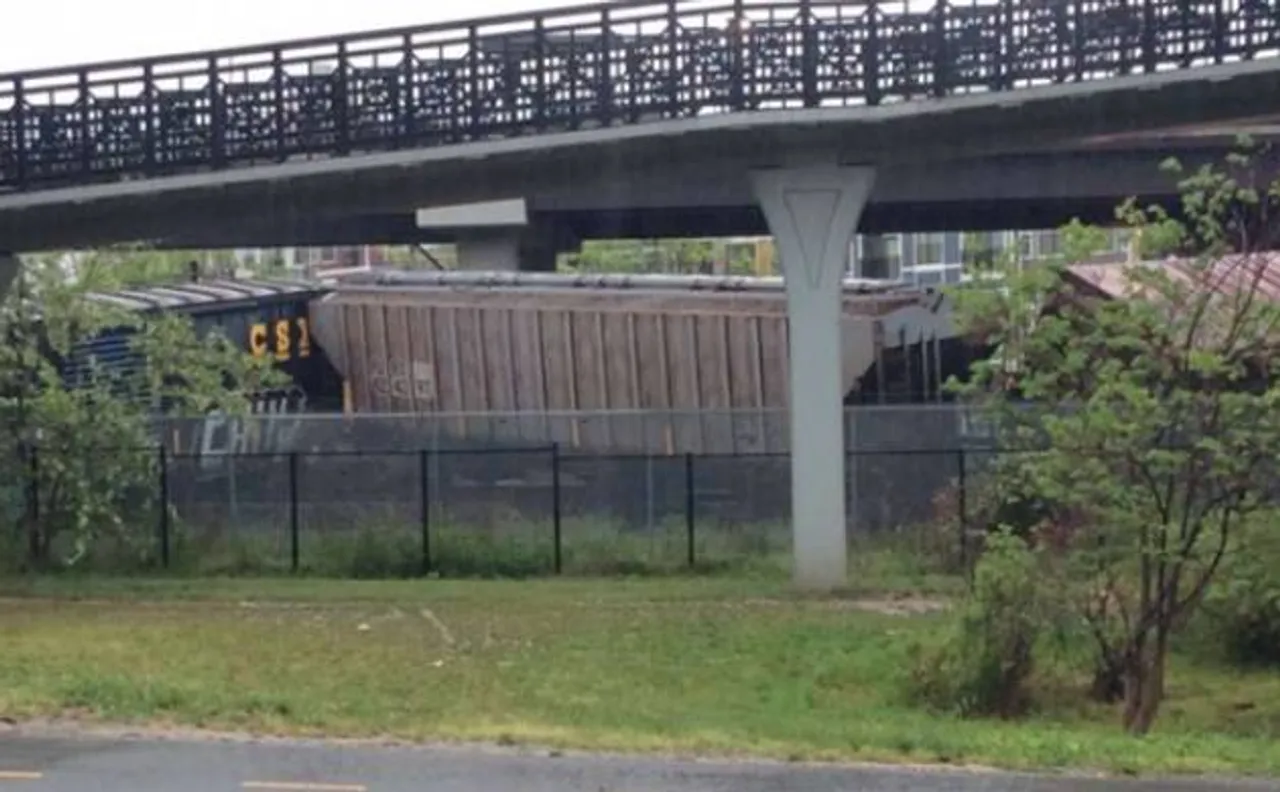 CSX train derails in Washington, DC; possible hazardous leak 