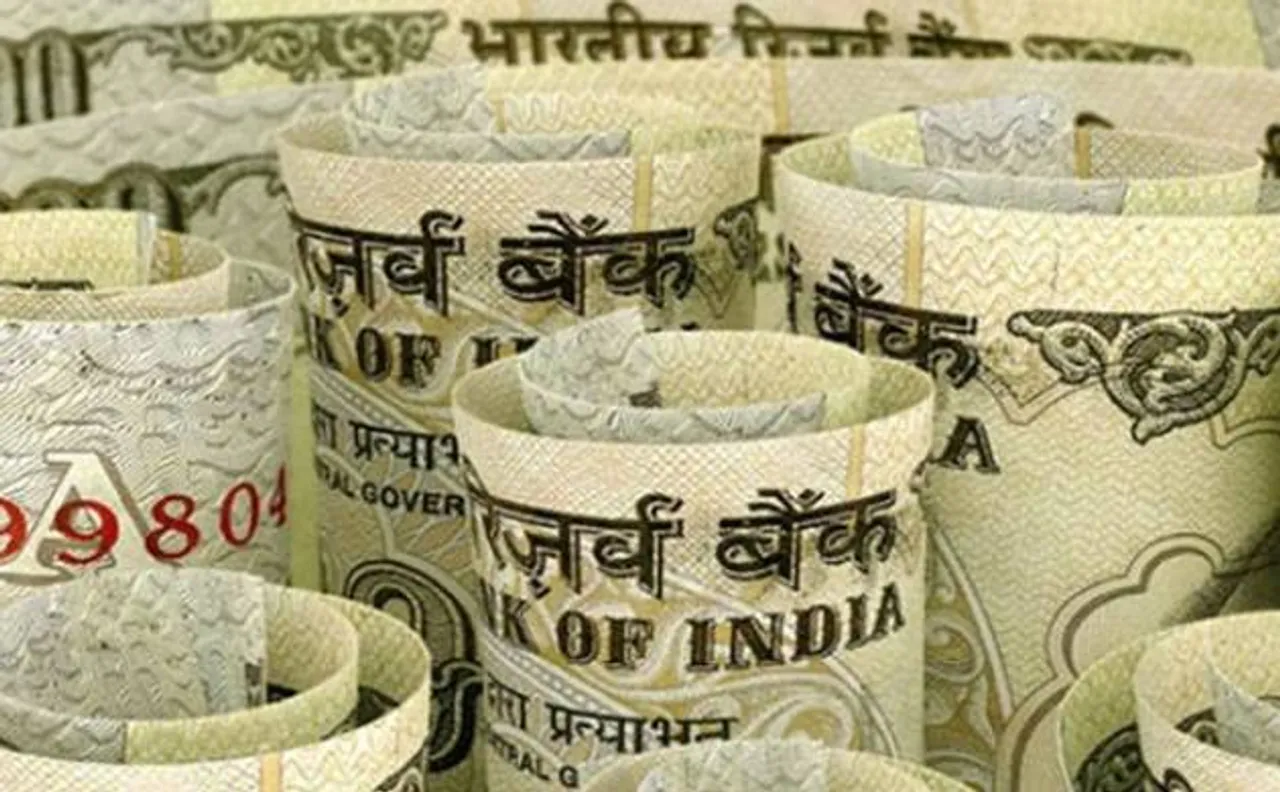 India sees $2 bn outflow from listed funds: Report