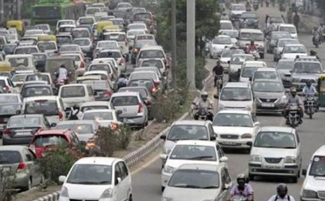 Goel demands public survey before next phase of odd-even scheme