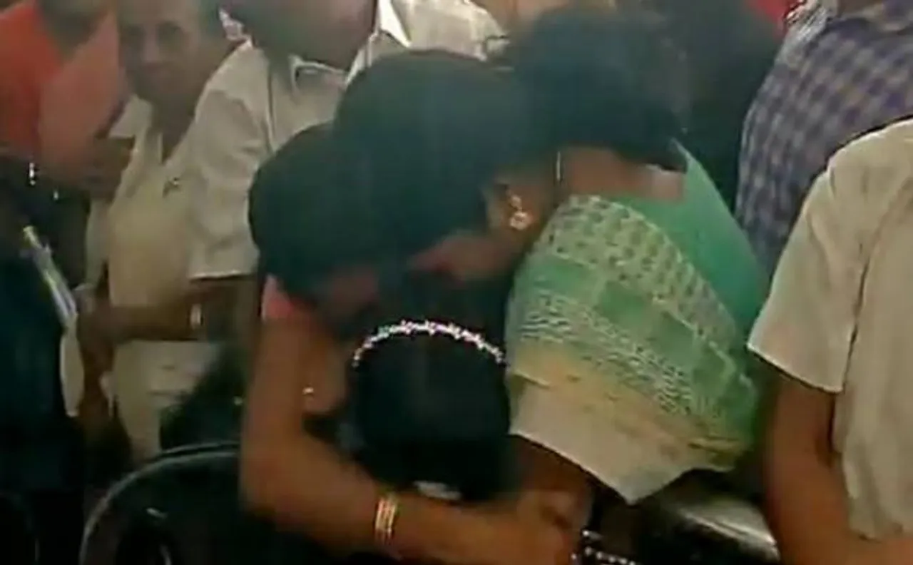 Emotional homecoming for 16 Indians rescued from Libya