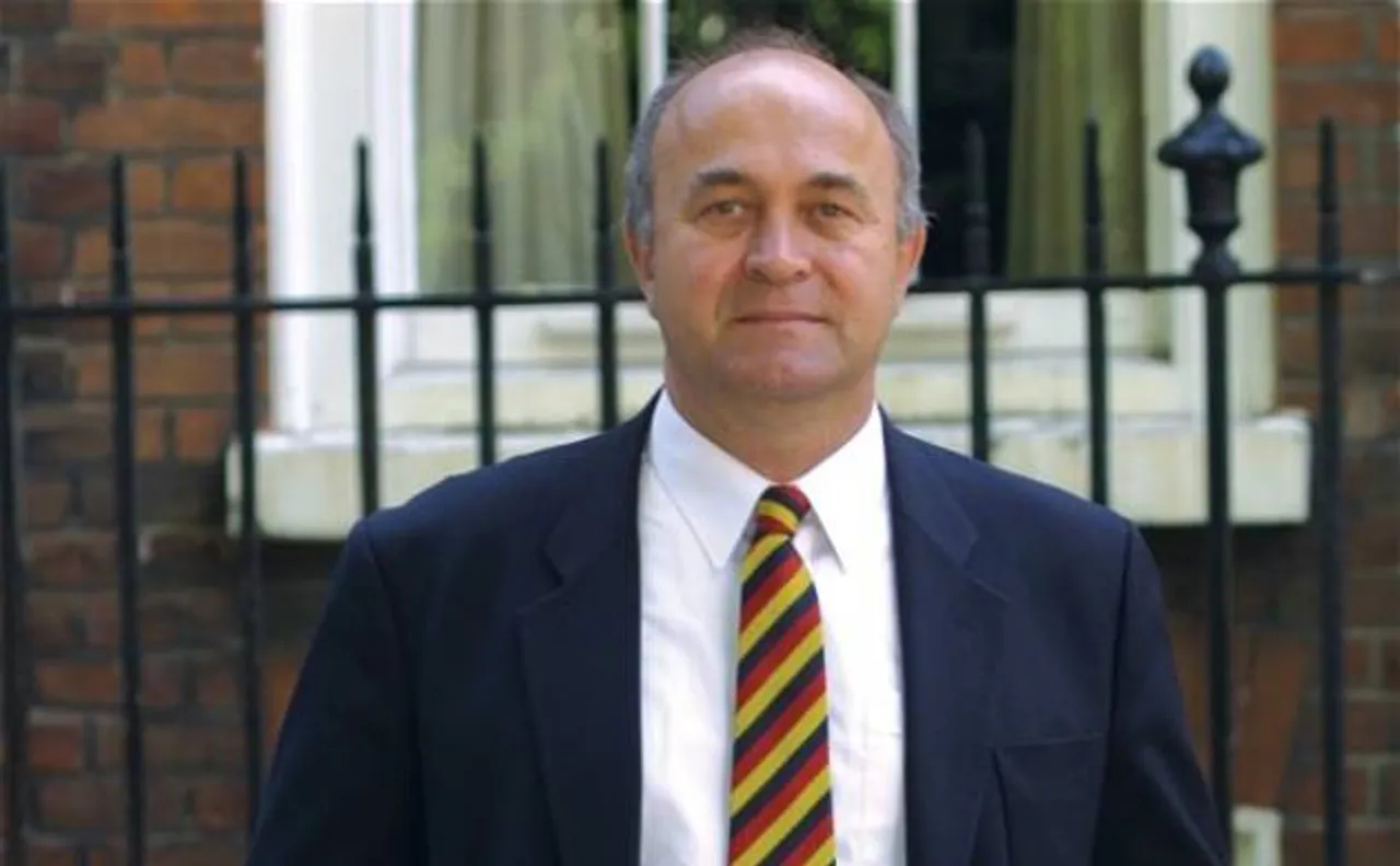 Former England cricketer Phil Edmonds denies wrongdoing after bribery report