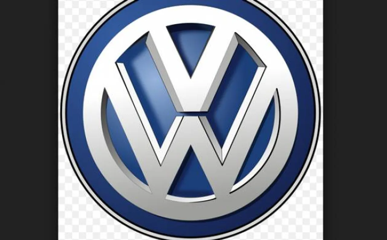 Scandal-hit VW gives staff 3,950-euro bonus