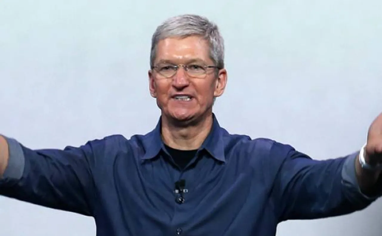 Apple CEO Tim Cook in Kanpur to enjoy IPL cricket battle