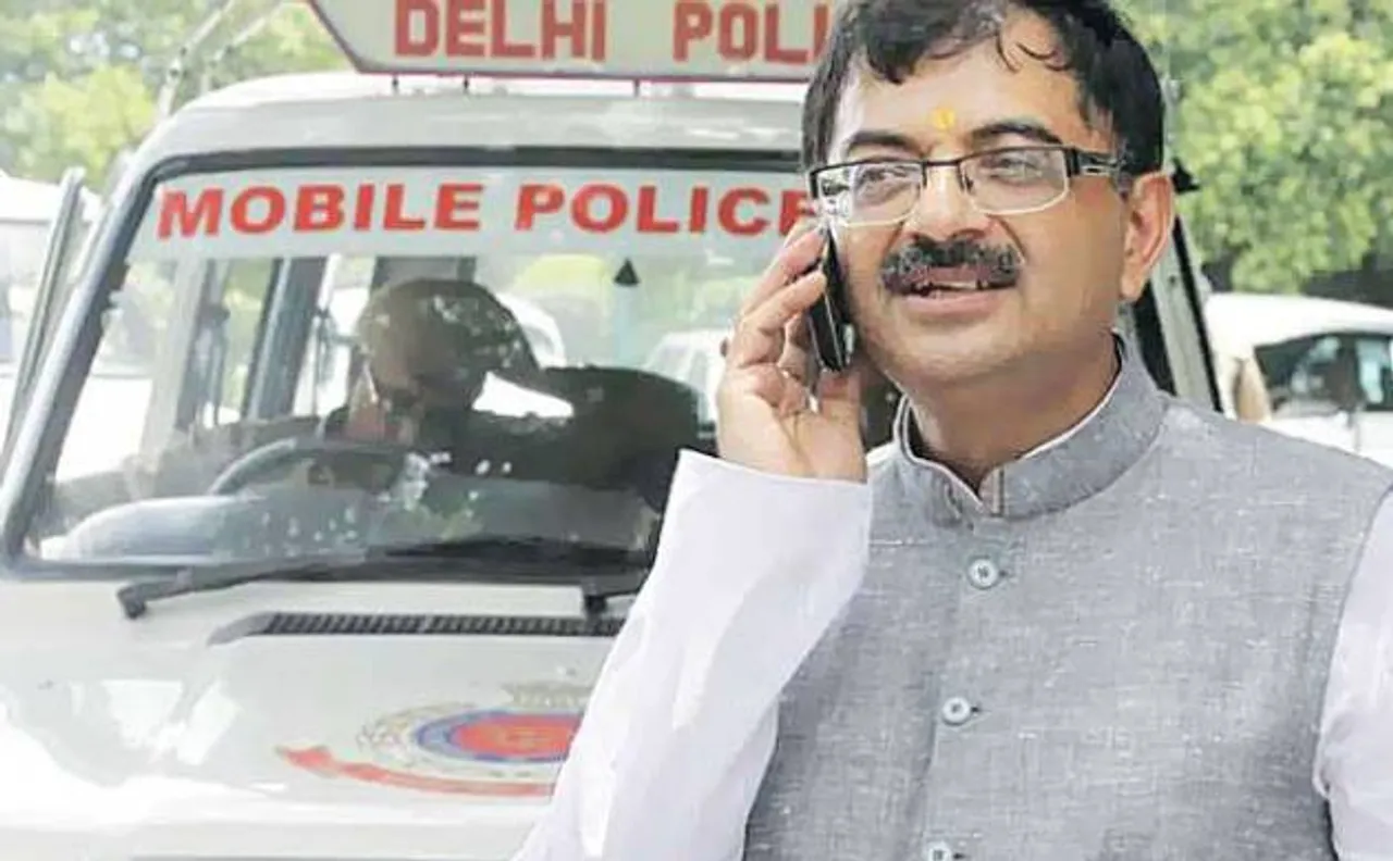 BJP MP Tarun Vijay attacked by mob, admitted in hospital