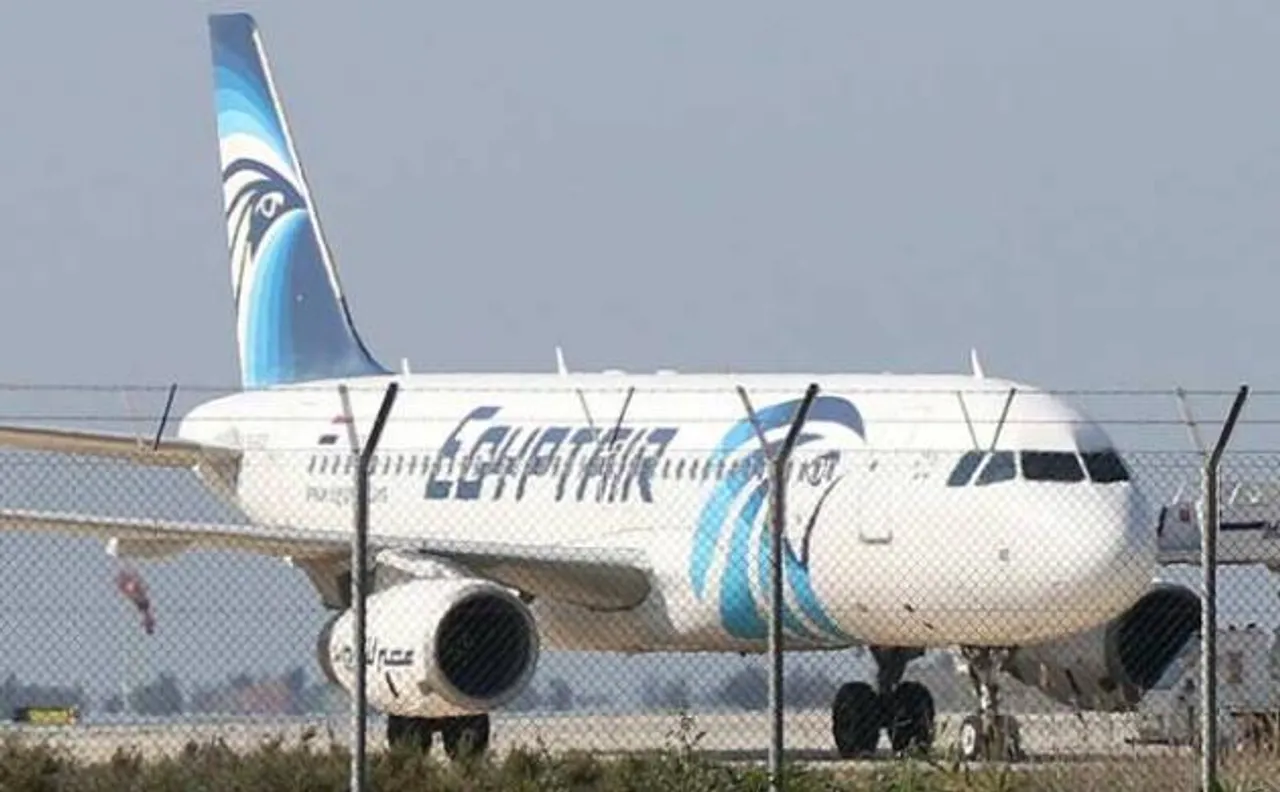 â€˜Smoke detectedâ€™ inside cabin before EgyptAir crash: Reports