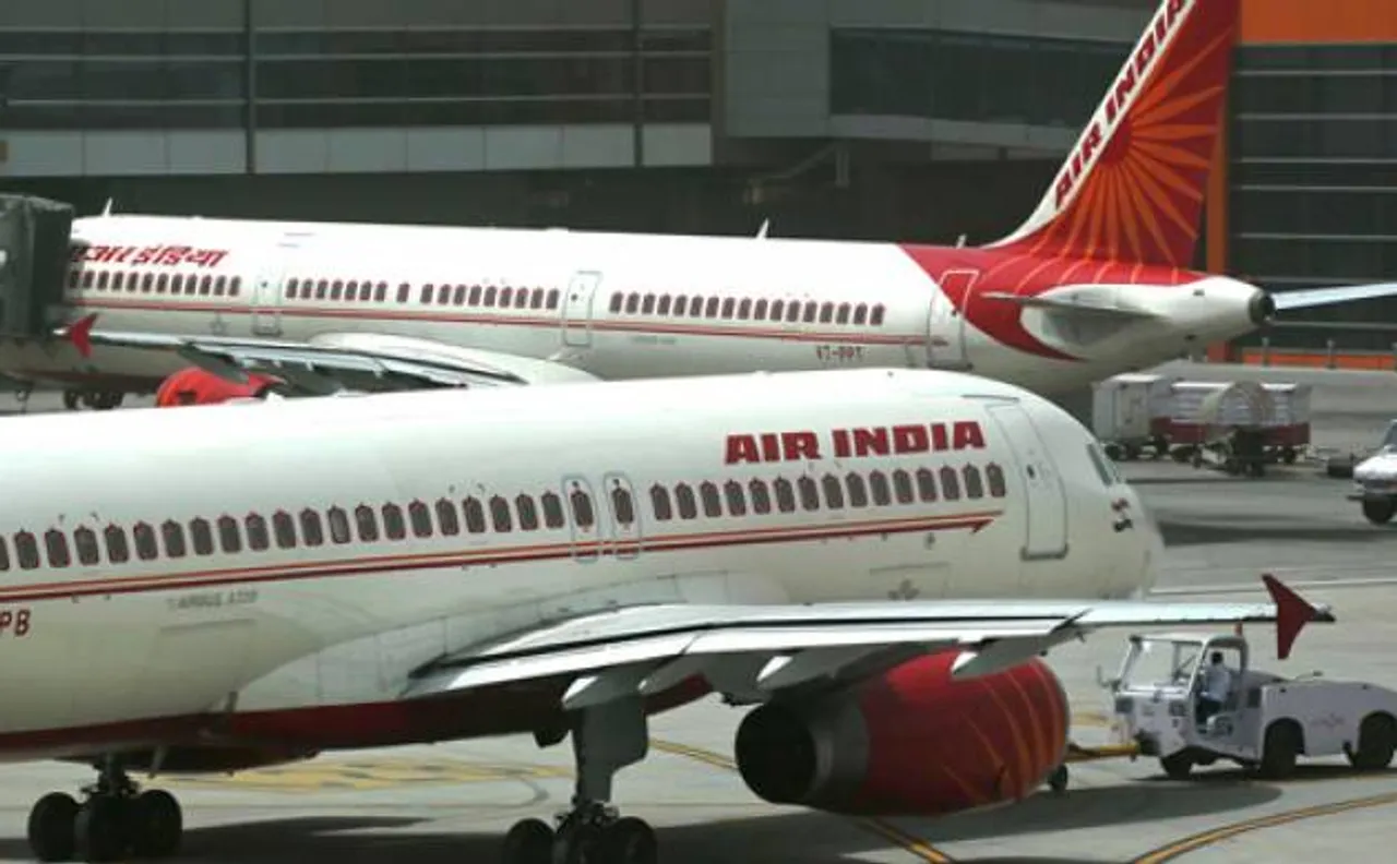 Only 27 pc passengers at intl airport aware of customs rules: Survey