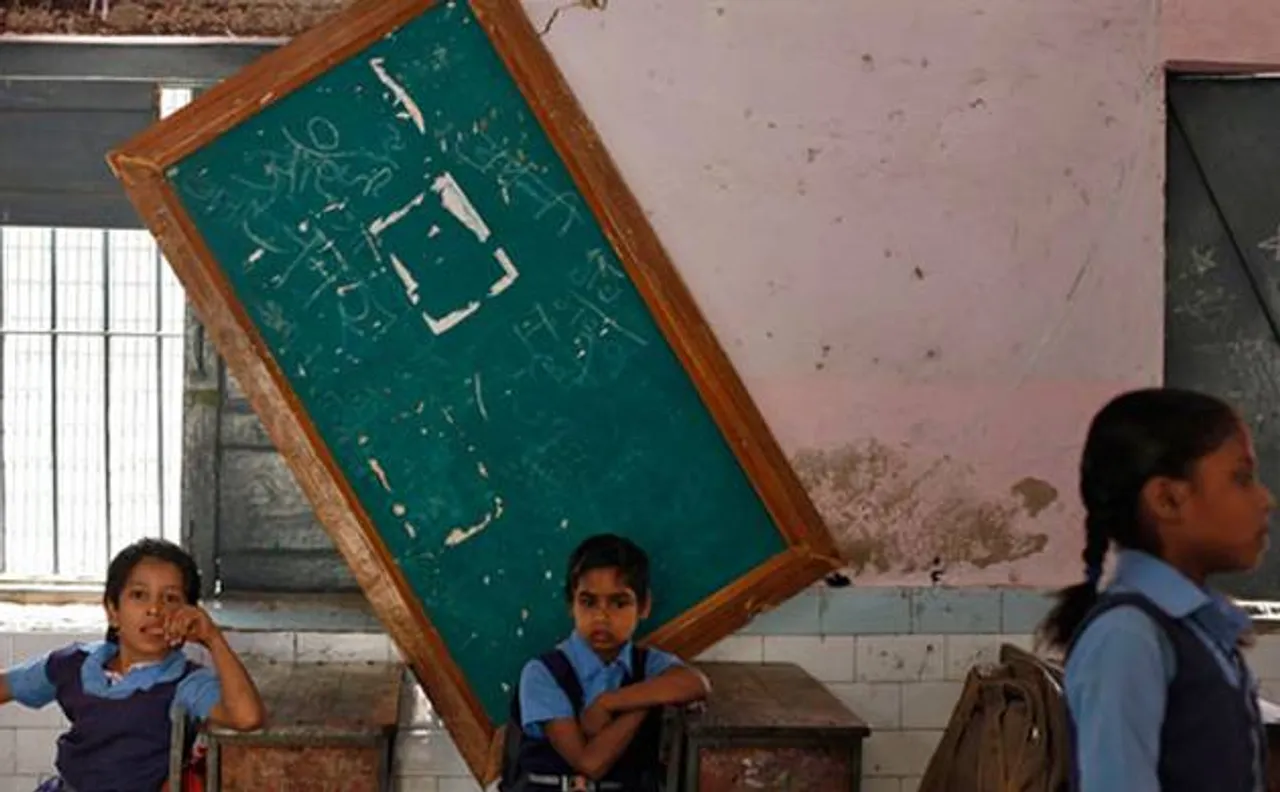 Manish Sisodia warns govt school teachers over inefficiency