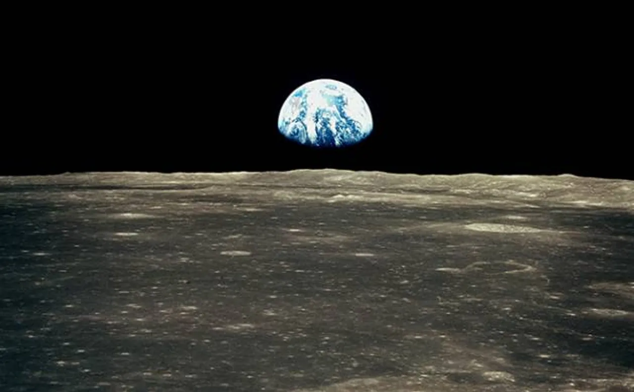 China's lunar probe Chang'e 5 to land on moon and return back to Earth in second half of 2017