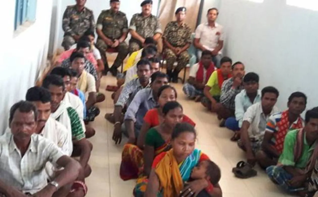 Forty Naxals surrender, get Rs 10000 as goodwill gesture in Chhattisgarh