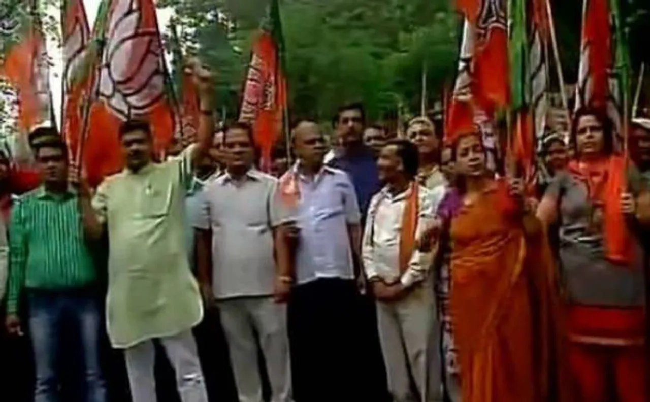 BJP workers protest outside Sonia Gandhi's residence over Batla encounter case