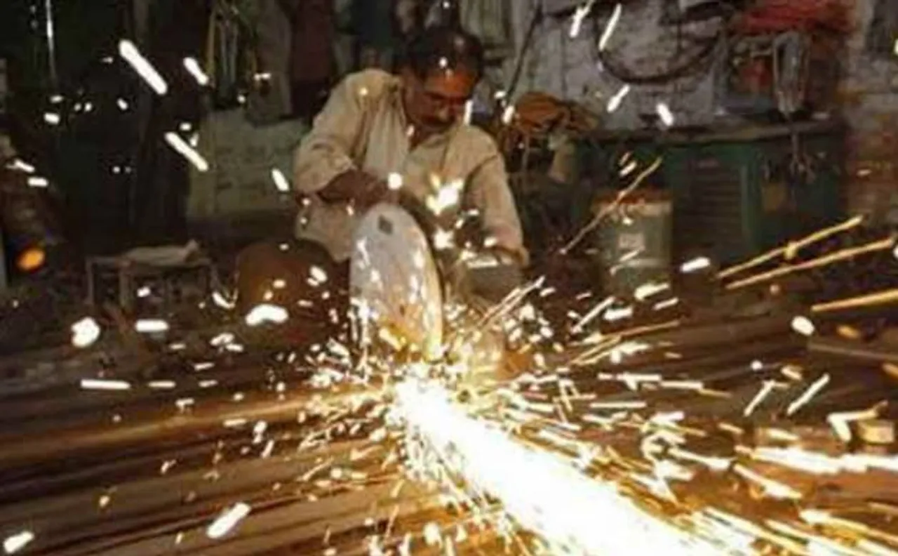 GDP grows at 7.9 pc; good performances await results 